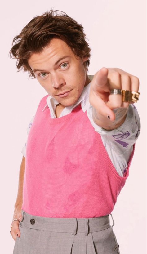 Harry Styles in pink snl unseen vest 2019 Harry Styles In Pink, Harry Styles Unseen, Harry Styles Pink, Snl, Follow For More, Harry Styles, On Twitter, Pink