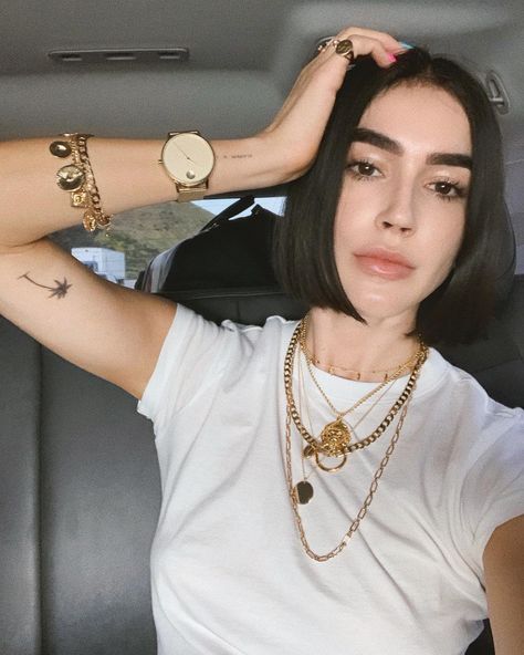 Brittany Xavier (@brittanyxavier) • Instagram photos and videos Brittany Anne Pirtle, Brittany Xavier, Fashion People, Dream Hair, Look Vintage, Glam Makeup, Bob Cut, Hair Health, About Hair