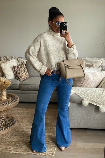 Flare Jeans Outfit Western, Rodeo Fits, Celine Belt, Celine Belt Bag, Outfit Western, Flare Jeans Outfit, Shein Sweater, Western Belt, Western Belts