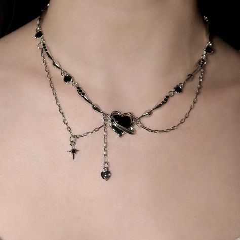 watching how cool black necklace to decorate your valentines🖤🖤🖤 #silvervenus #blackheart🖤 #y2k #blackjewelry #valentines Shifting Jewelry, Spiral Jewelry, Seaside Home, Seashell Beach, Necklace Combo, Goth Accessories, Dark Jewelry, Goth Necklace, Grunge Jewelry