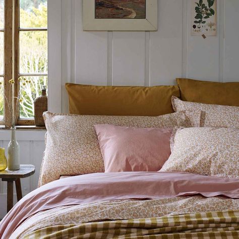 Piglet In Bed Linen, Piglet In Bed Bedding, Piglet Bedding, Bedding Combos, English Country Houses, Piglet In Bed, Beds Uk, Design Library, Country Houses