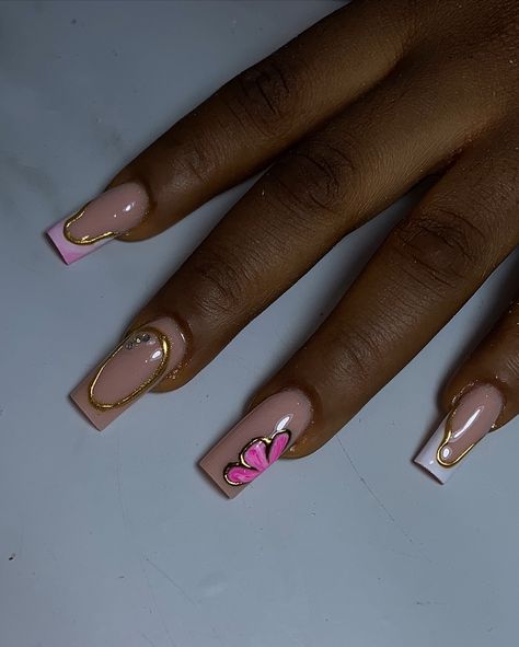 When the set is just too pretty to not share 🤭 #nailgoals #nailsofinstagram #ogbanailtech #nailtechinogba #explore Mean Girls Nails, Cute Nail Sets, Acrylic Nails For Summer, Nails Aesthetics, Acrylic Nail Designs Classy, Unique Nail Art Designs, Nail Aesthetics, Nail Art Spring, Nails With Gold