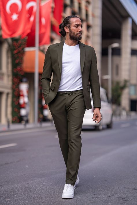 Step into success with Olympia Khaki Business Casual Suit, where sophistication meets versatility. It's time to elevate your professional look. Find yours now! Priced at $369 USD with free shipping. #HolloMen #OlympiaKhakiSuit #BusinessCasual #ElevateYourStyle #MomentsOfDistinction Khaki Wedding, 2 Piece Suit, Suits Clothing, Suit Material, Traje Casual, Loafer Sneakers, Blazer Vest, Slim Fit Suit