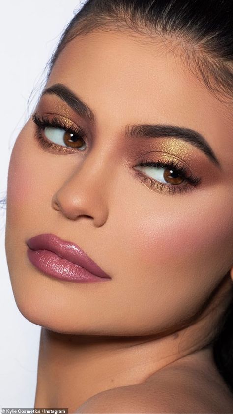 Kylie Jenner Eyes, Kylie Jenner Makeup Look, Maquillage Kylie Jenner, Kylie Jenner Icons, Kylie Jenner Photoshoot, Jenner Hair, Kylie Makeup, Barbara Mori, Kylie Jenner Look