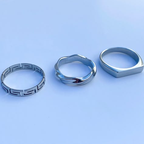 Silver polished minimal rings for men. #jewelry #jewelrytrends #jewelryaddict #silverjewellery #mensjewelry #rings #ringsjewelry #forhim Men’s Minimal Jewelry, Guy Jewelry Rings, Men Silver Accessories, Cool Rings For Men Silver, Men Jewelry Rings, Silver Rings Aesthetic Men, Men’s Silver Rings, Boys Rings Design Silver, Rings Men Aesthetic