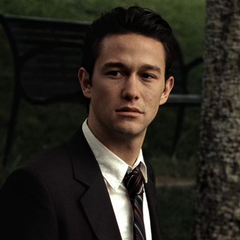 Joseph Gordon-Levitt - Tom Joseph Gordon Levitt Now, Joseph Gordon Levitt Inception, Joseph Gordon Levitt 90s, Joseph Gordon Levitt Shirtless, Joseph Gordon Levitt Young, Gordon Levitt, Joseph Gordon, 500 Days Of Summer, 500 Days