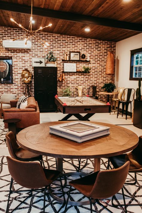 Our grooms game room is quipt with the essentials to keep you and your groomsmen relaxed in style! Venue: Bethel Rock | Photographer: Bay Productions #bethelrock #groomsgameroom #luxuryweddingvenue #texasweddingvenue #airhockey #gameroom #roomdecor #restorationhardware #potterybarn #arhaus #anthropologie #crate&barrel #westelm Game Table In Family Room Rustic, Lodge Game Room Ideas, Ultimate Basement Game Room, Basement Social Room, Game Room In Garage, Basement Game Area Ideas, Home Bar Game Room Ideas, Bar Rec Room Ideas, Game Table With Club Chairs