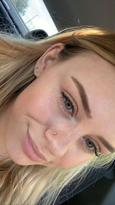 Nose Peircing, Daisy Calloway, Cute Nose Piercings, Faux Piercing, Nose Piercing Stud, Face Piercings, Clap Back, Facial Piercings, Cute Piercings