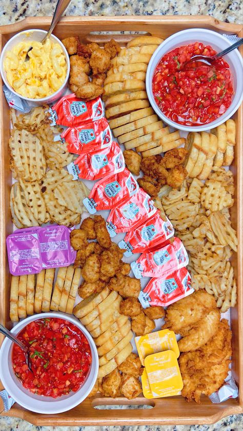 Chicken Nugget Board, Chick Fil A Charcuterie Board Ideas, Chickfila Charcuterie Board, Chickfila Board, Chick Fil A Catering Display, Chick Fil A Charcuterie Board, Chick Fil A Board, Nugget Platter, Chicken Nugget Charcuterie Board