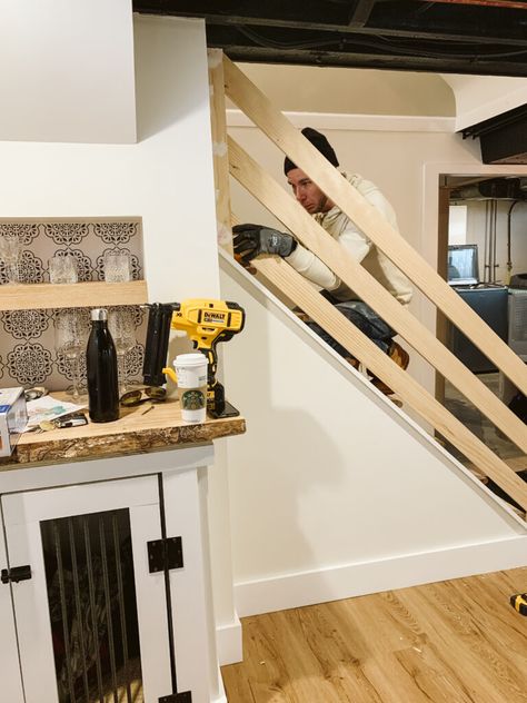 HOW TO BUILD A MODERN HORIZONTAL RAILING 2 How To Build A Railing For Stairs, Diy Farmhouse Stair Railing, Open Wall To Basement Stairs, 2x4 Stair Railing, Diy Stairway Railing, Basement Stair Banister Ideas, Diy Basement Stair Railing, Diy Horizontal Stair Railing, Open Stair Railing Ideas