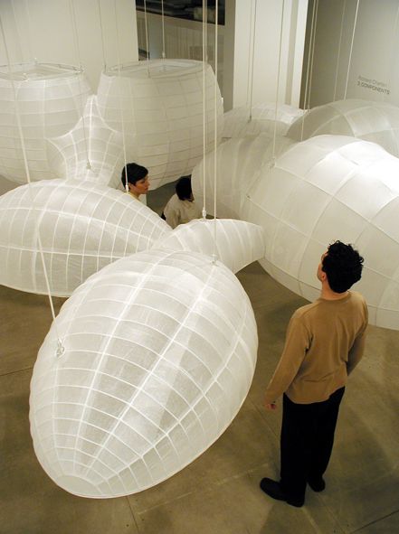 Kendall Buster creates huge sculptural works inspired by the molecular world | Pokate Huge Sculpture, Paper Installation, Design Textile, Sculpture Installation, Paper Sculpture, Paper Lanterns, Exhibition Design, Art Object, Installation Art