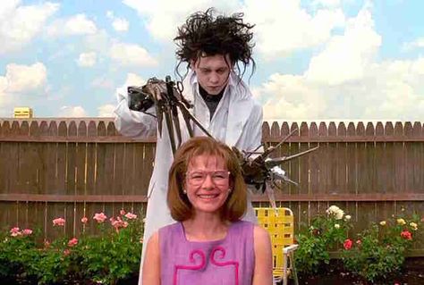 Edward Scissorhands, Victoria Beckham Hair, Beckham Hair, Elizabeth Moss, Rachel Friends, Short Bangs, Moda Boho, Columbia Pictures, Relaxed Hair