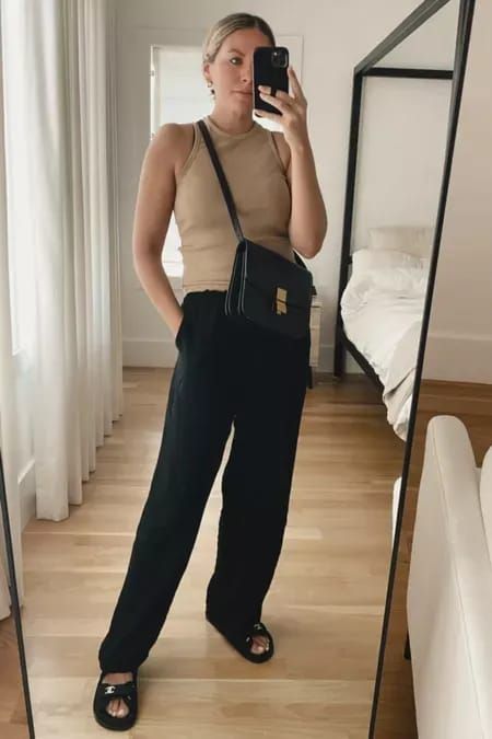 Black Pants Beige Top, Black Slacks Outfit, Style Inspiration Outfit Ideas, Slacks Outfit, Uni Fits, Colorful Summer Dresses, Black Pants Outfit, Tank Top Outfits, Fashion Blogger Style