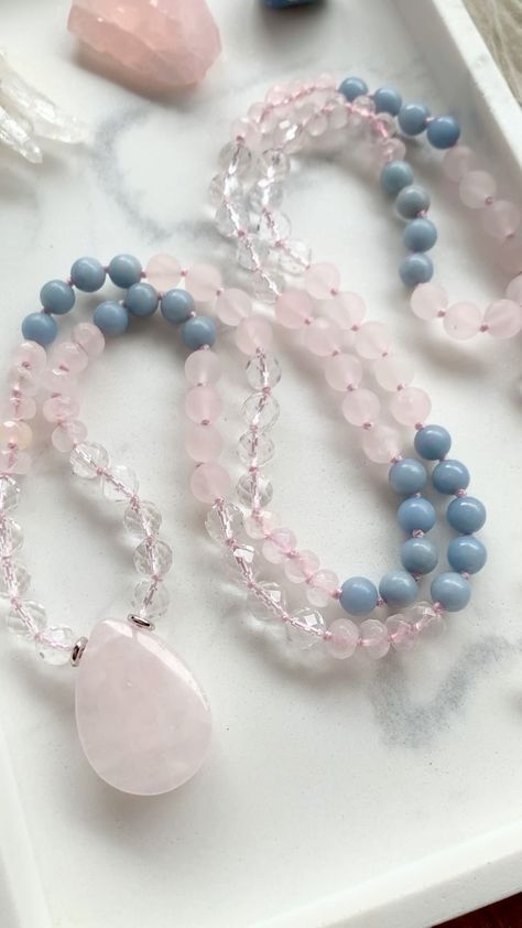 gypseajewelstudio on Instagram: » ι αм вℓσѕѕσмιηg This mala necklace features 8mm faceted Clear Quartz, matte Rose Quartz and faceted Rose Quartz and 7mm Angelite beads,… Rose Quartz Jewelry, Crystal Jewelry Sets, Crystals Jewelry, Rose Quartz Beads, Quartz Jewelry, Mala Necklace, Handmade Jewelry Diy, Jewelry Diy, Clear Quartz