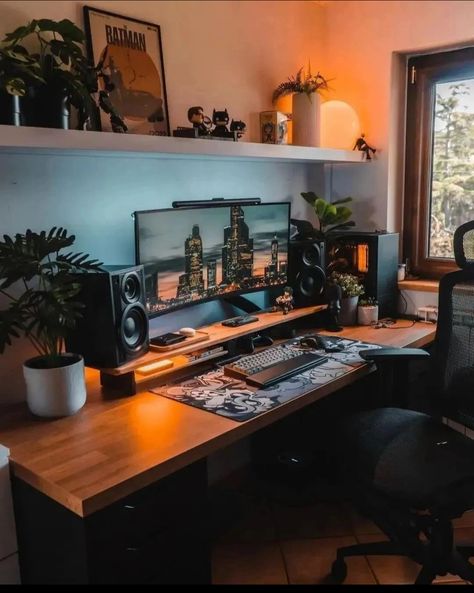 Studio In Casa, Minimal Workspace, Modern Home Offices, Computer Desk Setup, Home Studio Setup, Desktop Setup, Desk Inspiration, Bedroom Setup, Gaming Room Setup