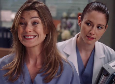 Meredith And Lexie, Meredith Grey's Anatomy, Anatomy Aesthetic, Iconic Duos, Grey's Anatomy Doctors, Lexie Grey, Ellen Pompeo, Dance It Out, Grey Anatomy