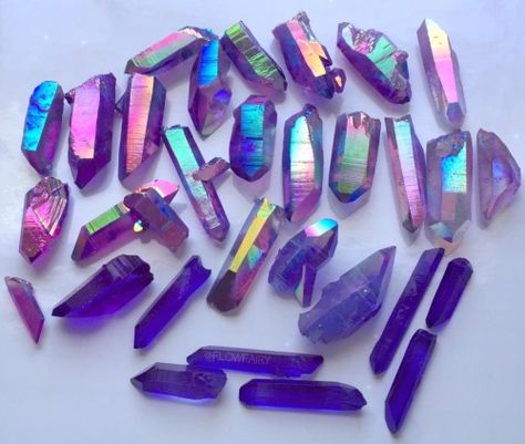 indigo aura | Tumblr Different Types Of Crystals, Ametrine Crystal, Crystal Aesthetic, Aura Crystals, Types Of Crystals, Silly Things, Pretty Rocks, Cool Rocks, Crystal Geode