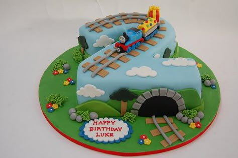 Thomas And Friends Cake, 2nd Birthday Cake Boy, Thomas Birthday Cakes, Thomas Birthday Parties, Thomas Cakes, Decorating Table, Thomas The Train Birthday Party, Second Birthday Cakes, Train Birthday Cake