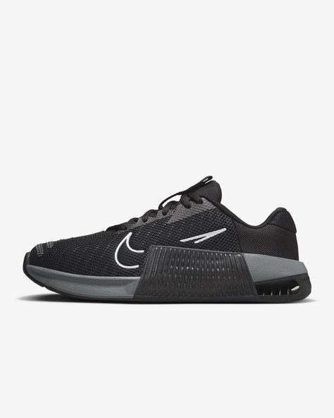 Nike Metcon 9 Women's Workout Shoes. Nike.com Workout Shoes Nike, Most Comfortable Sneakers, Womens Workout Shoes, New Trainers, Nike Metcon, Womens Training Shoes, Women's Workout, Workout Shoes, Breathable Shoes