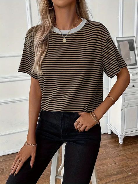 Stripe Print Crew Neck T shirt Casual Short Sleeve T shirt - Temu Striped Tshirt Outfits, Casual Tshirt Outfit, Printed Tee Women, Tshirt Outfit, Striped Shirt Women, Shirts Women Fashion, Casual Stripes, Casual Tops For Women, Tshirt Outfits