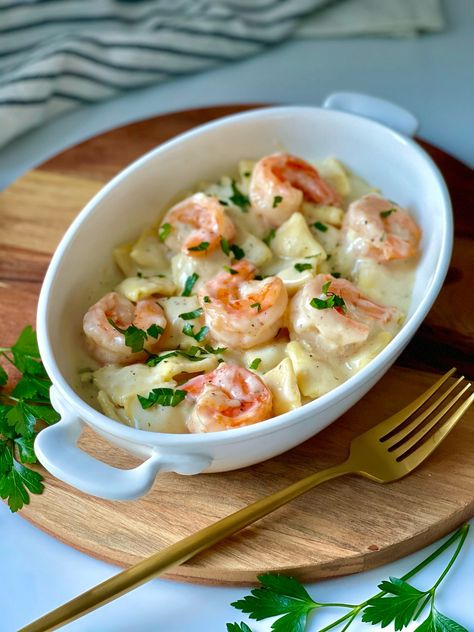 Butter Garlic Sauce, Spring Mix Salad, Ravioli Recipe, Cheese Ravioli, Shrimp Recipes For Dinner, Garlic Butter Sauce, Shrimp Recipes Easy, Shrimp Dishes, Seafood Dinner