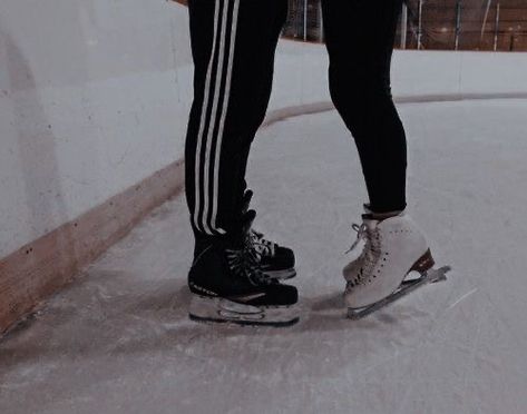 Anastasia Allen, Skater Couple, Hannah Grace, Skating Aesthetic, Skater Aesthetic, Spin Out, Sports Romance, Scott Mccall, Ice Skaters