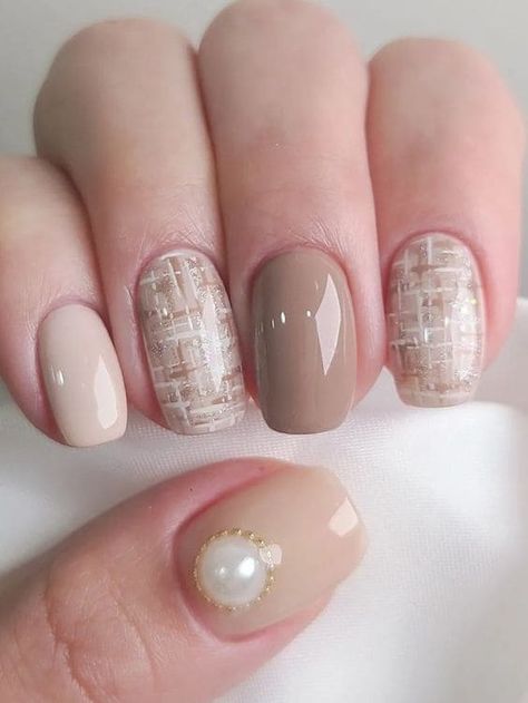 Korean Nail Designs Trends, Tan Nail Designs, Brown Nail Design, Brown Nail Designs, Taupe Nails, Deco Nails, Brown Nail Art, Orange Nail Designs, Brown Nail