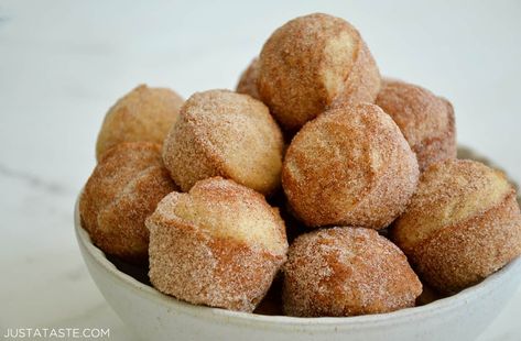 Mini Sour Cream Doughnut Muffins taste like an old-fashioned doughnut rolled in cinnamon sugar. When time is short (and cravings are intense), it’s doughnut muffins to the rescue! #justatasterecipes Cinnamon Doughnut Muffins, Snickerdoodle Doughnut Muffins, Old Fashioned Glazed Donut Muffins, Healthy Baked Donuts, Pioneer Woman Mini Doughnut Muffins, Donut Muffins Cinnamon Sugar, Mini Muffin Pan Recipes, Cream Doughnut, Baked Donuts Recipe