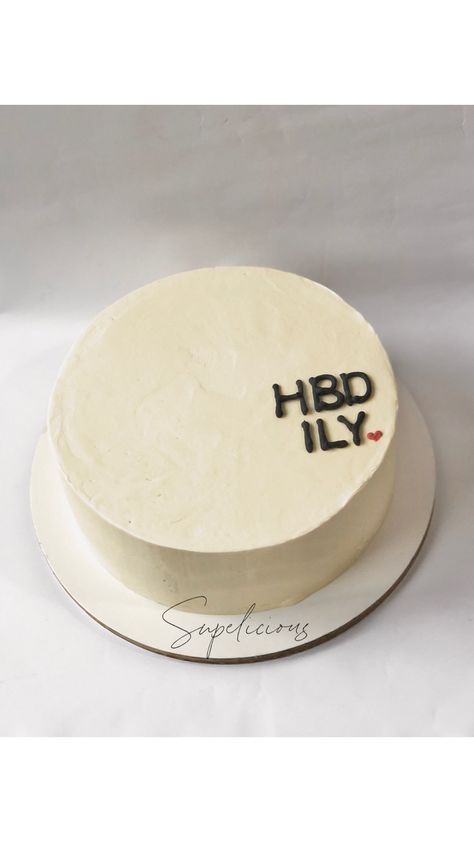 HBD
Minimalist Cake For 31 Year Old Man, Diy Cake For Husband Birthday, Birthday Cake For 22 Year Old Guy, Homemade Birthday Cake For Husband, Minimalist Bday Cake For Men, Round Birthday Cakes For Men, 21st Birthday Cake For Guys Simple, Minimalist Cake For Men, Minimalist Bday Cake Men