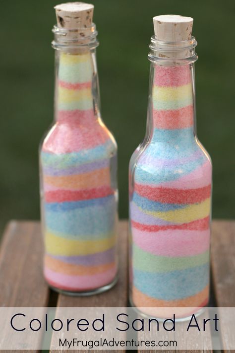 Sand Art Designs, Colored Sand Art, Sand Art Crafts, Art For Children, Old Wine Bottles, Inexpensive Crafts, Sand Crafts, Wine Bottle Diy Crafts, Colored Sand