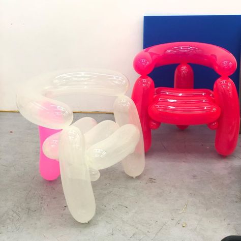 Seungjin Yang on Instagram: “pink+clear armchair #seungjinyang #furniture #epoxyresin” Miami Decor, Weird Furniture, Fun Furniture, Cute Furniture, Barbie Dream House, Dream House Decor, Room Aesthetic, My New Room, Aesthetic Room Decor