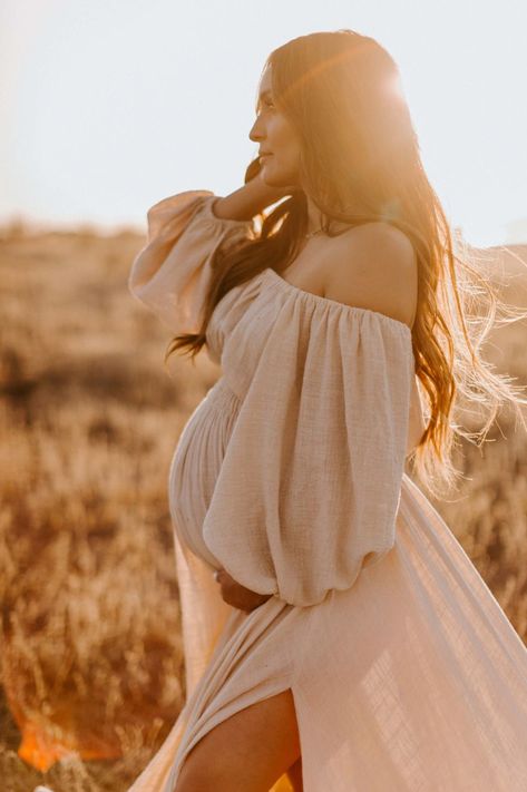 Blush Pink Maternity Dress Photoshoot, Sitting Maternity Poses Mom, Boho Pregnant Photoshoot, Maternity Photos Just Mom, Maternity Photo Outfits Summer, Maternity Photography Field, August Maternity Pictures, Pregnancy Photos Outdoor, Boho Pregnancy Photoshoot