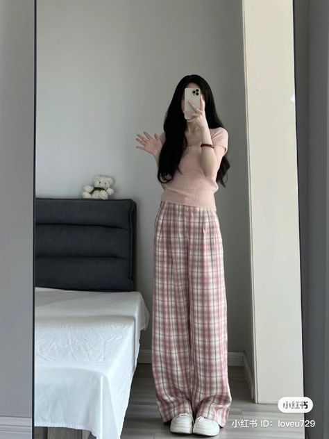 Korean Comfortable Outfits, Housewear Outfit, Korean House Outfit, Korean Casual Outfits At Home, Korean Outfits Home, Comfortable Clothes To Wear At Home, Korean Comfy Outfits, Korean Home Clothes, Korean Pijama