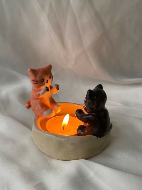 Air Dry Clay Cats, Diy Clay Cat, Air Dry Pottery Ideas, Cat Ceramic Ideas, Clay Pottery Aesthetic, Air Dried Clay Projects Ideas, Ceramica Fria Ideas, Clay Crafts Aesthetic, Sculptures Clay