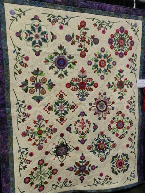 Rose Of Sharon Quilt, Baltimore Quilts, Fiber Crafts, Creative Sewing, Rose Of Sharon, Quilts Ideas, Quilting Ideas, Applique Quilts, Fat Quarters