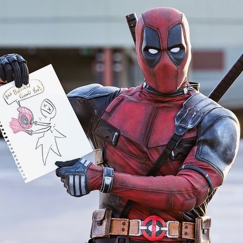 Deadpool Poses, Deadpool Makeup, Deadpool Halloween Costume, Deadpool Halloween, Cute Deadpool, Deadpool Pictures, Ryan Reynolds Deadpool, Deadpool Costume, Deadpool Cosplay