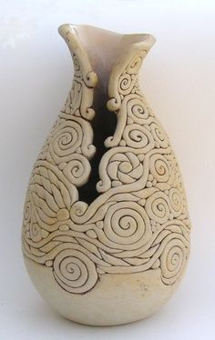 japanese slab built pottery | Ivory colored Coil Vase. $400.00, via Etsy. Coil Ceramics, Coil Vessel, Coil Vase, Handbuilt Ceramics, Terra Sigillata, Coil Pottery, Slab Ceramics, Coil Pots, Tanah Liat