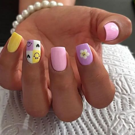 Whimsical Nail Art, Emoji Nails, Summer Nails Art, Kids Nail Designs, Confetti Nails, Wow Nails, Gel Nail Art Designs, Summer Toe Nails