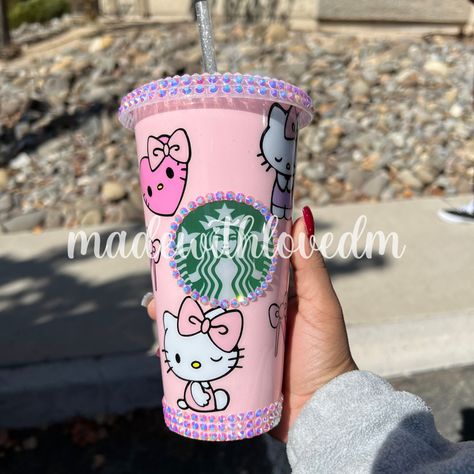 Fernley Nevada, Pink Starbucks Cup, Hello Kitty Tumbler, Tumbler Starbucks, Starbucks Lovers, Drinks Brands, Pink Starbucks, Pink Drinks, Starbucks Cup