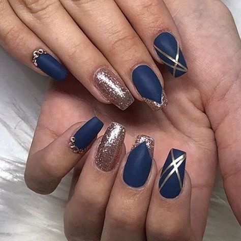 January Nail Inspo — Nails on Brown Blue Nail Colors, Navy Blue Nail Designs, Dark Blue Nail, November Nails Colors, Blue Wedding Nails, Summer Nails Colors Designs, Blue And Silver Nails, Blue Nail Color, Dark Blue Nails