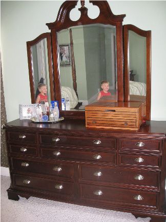 Traditional Bedroom Furniture Makeover, Refinished Bedroom Set Ideas, Cherry Wood Makeover, Painted Bedroom Furniture Set, Cherry Bedroom Furniture Makeover, Refinished Cherry Furniture, Chalk Paint Bedroom Set, Refinished Bedroom Set, Update Cherry Bedroom Furniture