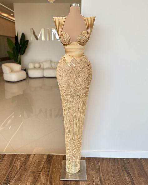 Elegant extremes in perfect harmony✨ #minnafashion #hautecouture #dresses | Instagram Minna Fashion, Black Mermaid Dress, Prom Dresses Long Mermaid, Dinner Dress Classy, Long Sleeve Prom, Exquisite Gowns, Dress Suits For Men, Corset Dress Prom, Glamour Dress