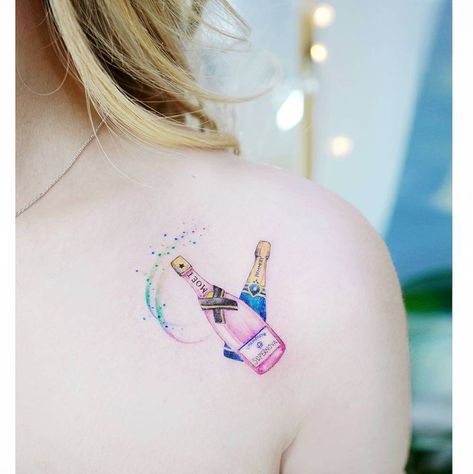 Oasis-Champagne supernova Supernova Tattoo, Champagne Tattoo, Small Music Tattoos, Bird Tattoo Sleeves, Champagne Supernova, Small Shoulder Tattoos, Small Girl Tattoos, Sweet Tattoos, Shoulder Tattoos For Women