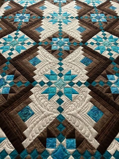 QUILTING FREE PATTERNS | I loved this quilt, the colors really went together | Facebook Heritage Quilt Pattern Free, Log Cabin Quilts Layouts, Modern Quilt Patterns Free, Native American Quilt Patterns, Log Cabin Patchwork, Beginner Quilting Projects, Native American Quilt, Bargello Quilt, Beginning Quilting