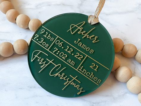 Christmas Ornaments First Christmas, New Baby Ornament, Cricut Maker 3 Christmas Ornaments, Acrylic Name Ornaments Diy, 2024 Christmas Ornaments, Cricut Ideas For Christmas Gifts, Customized Christmas Ornaments, Christmas Ornament Personalized, Custom Ornament Ideas