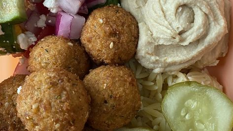 Dill Pickle Falafel Bowl – Pat Cooks Dill Pickle Falafel, Falafel Bowl, Dill Pickle Slices, Lemon Orzo, Cucumber Dill, Pickle Slices, Red Onion Relish, Lemon Dill, Onion Relish