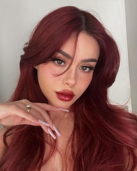 Wine Red Hair, Red Hair Makeup, Wine Hair Color, Cherry Red Hair, Copper Red Hair, Wine Hair, Cherry Hair, Red Hair Inspo, Dark Red Hair