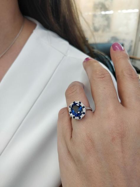 #jewelry #rings #statementrings Halo Diamond Ring Round, Diana Ring, Royal Rings, Vintage Sapphire Ring, Diamond Sapphire Engagement Ring, Sapphire Diamond Engagement, Vintage Engagement Rings Sapphire, Engagement Rings Princess, Lover Jewelry