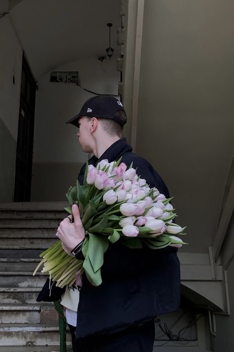 boy, flowers, tulips, gift, Men Buying Flowers, Boyfriend With Flowers Aesthetic, Man With Bouquet Of Flowers, Man Flowers Aesthetic, Guy With Bouquet, Men With Flowers Aesthetic, Man Holding Flowers Aesthetic, Flower Bouquet Boyfriend, Men Giving Flowers