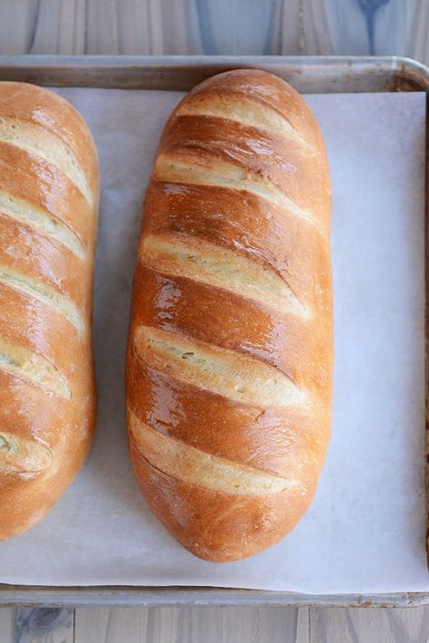 Gua Bao, French Bread Loaf, Homemade French Bread, Stuffed Bread, Pizza Roll, French Bread Recipe, Baguette Bread, Cooking Bread, French Baguette